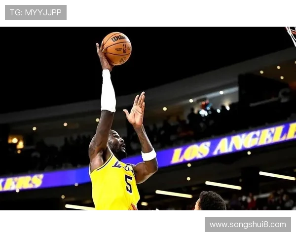 戴维斯新赛季进攻趋势分析，湖人争夺冠军的关键因素正逐渐显现