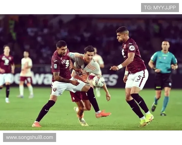 罗马阵容深度不足问题持续，对赛季后半段关键战能力造成影响。